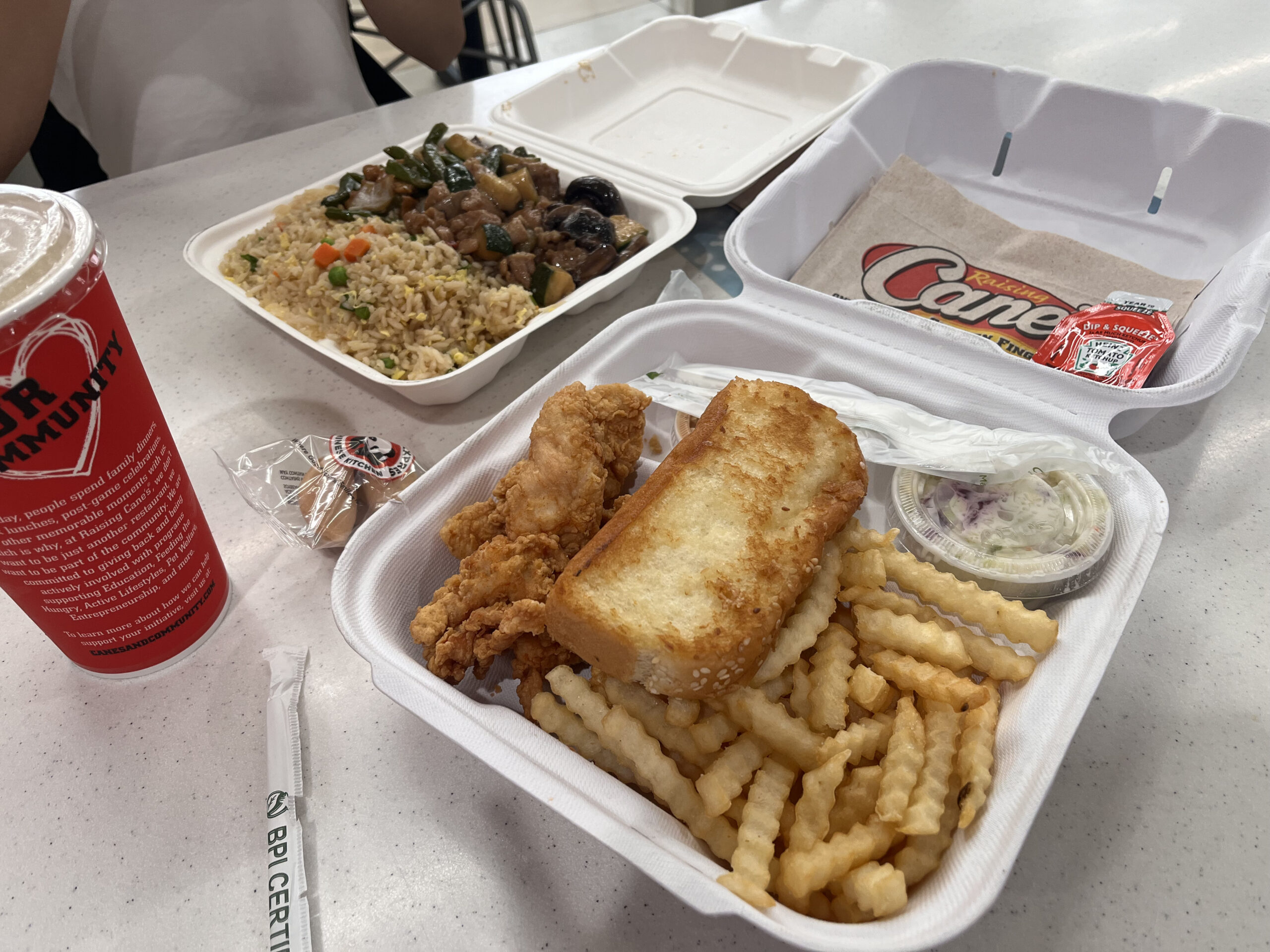 パンダエクスプレス　 Raing Cane's